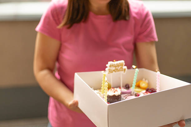 Online flowers and cake delivery in Thane